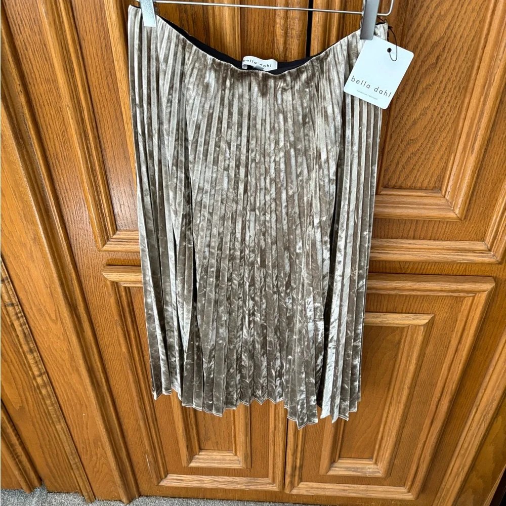 Bella Dahl Velvet Midi Set in Gold NWT - Picture 10 of 10